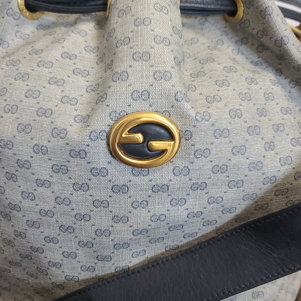 Gucci Vintage Navy GG Bucket Crossbody - Picture 5 of 16